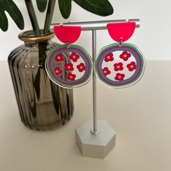 1970's Inspired Flower Dangle Earrings - Colorful Floral Retro Drop Earrings - Picture 10 of 13
